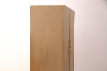 中古　大阪　飾り金具と房飾りが目を惹く泉州総桐箪笥(桐たんす、和タンス、ワードローブ、胴厚、柾目、四方丸)(R-052593)
