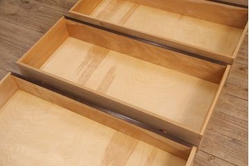 中古　美品　松本民芸家具　シックな佇まいが上質な空間づくりにぴったりなA型和タンスIV(引き出し、チェスト、整理箪笥)(定価約73万円)(R-052594)