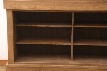 中古　美品　国産手造り家具　ケヤキ材製　品のある佇まいが上質な和の空間にぴったりな水屋箪笥(定価約66万円)(食器棚、収納棚、和風キャビネット、重ねタンス)(R-052598)