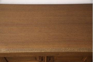 中古　美品　国産手造り家具　ケヤキ材製　品のある佇まいが上質な和の空間にぴったりな水屋箪笥・上段(食器棚、収納棚、サイドボード、和風キャビネット)(R-052599)