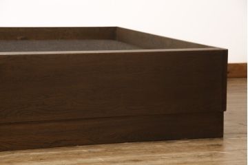 中古　美品　永田良介商店　クラシカルな佇まいが目を引くベッドフレーム(木製ベッド)(R-052602)