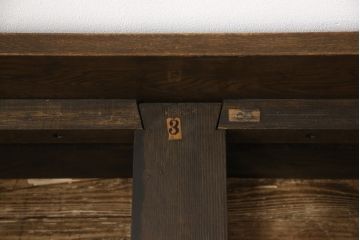 中古　美品　永田良介商店　クラシカルな佇まいが目を引くベッドフレーム(木製ベッド)(R-052602)