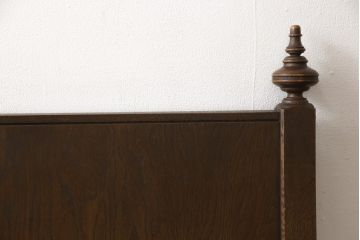中古　美品　永田良介商店　クラシカルな佇まいが目を引くベッドフレーム(木製ベッド)(R-052602)