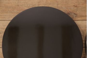 和製アンティーク　明治期　総漆塗り　唐草模様　三つ柏(家紋)　梨地漆塗りや蒔絵の繊細な意匠が魅力の鏡台(鏡架け、漆器)(R-052604)