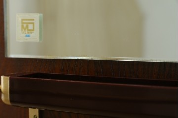 中古　超美品　国産民芸家具　細やかな金具と凛とした佇まいが美しいワードローブ　(R-052606)