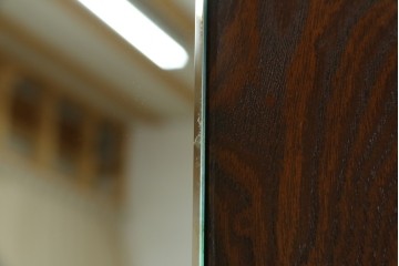 中古　超美品　国産民芸家具　細やかな金具と凛とした佇まいが美しいワードローブ　(R-052606)