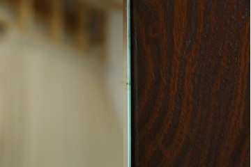 中古　超美品　国産民芸家具　細やかな金具と凛とした佇まいが美しいワードローブ　(R-052606)