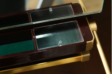 中古　超美品　国産民芸家具　細やかな金具と凛とした佇まいが美しいワードローブ　(R-052606)
