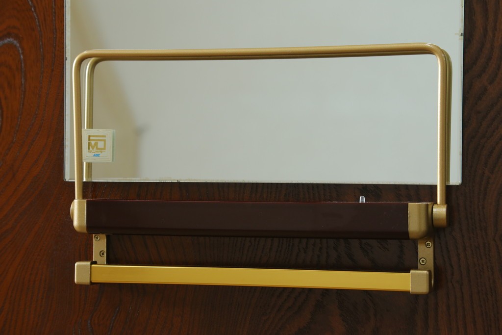 中古　超美品　国産民芸家具　細やかな金具と凛とした佇まいが美しいワードローブ　(R-052606)