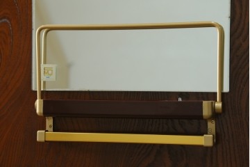 中古　超美品　国産民芸家具　細やかな金具と凛とした佇まいが美しいワードローブ　(R-052606)