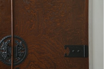 中古　超美品　国産民芸家具　細やかな金具と凛とした佇まいが美しいワードローブ　(R-052606)