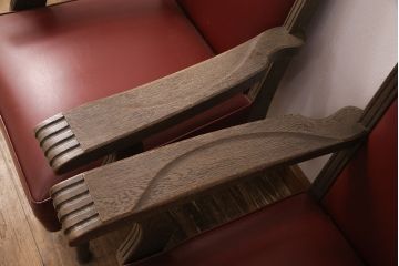 中古　神戸洋家具　伊藤家具　大人の落ち着いた雰囲気を醸し出す合皮1人掛けソファ2脚セット(アームチェア、ラウンジチェア、一人掛けソファ、バラ売り可能)(R-052608)