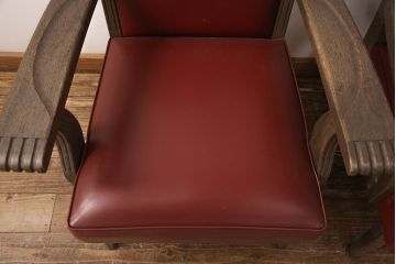 中古　神戸洋家具　伊藤家具　大人の落ち着いた雰囲気を醸し出す合皮1人掛けソファ2脚セット(アームチェア、ラウンジチェア、一人掛けソファ、バラ売り可能)(R-052608)