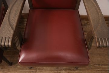中古　神戸洋家具　伊藤家具　大人の落ち着いた雰囲気を醸し出す合皮1人掛けソファ2脚セット(アームチェア、ラウンジチェア、一人掛けソファ、バラ売り可能)(R-052608)