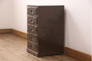 中古　伝統工芸　日光彫り　三種の花が楽しめる小引き出し(小物収納、卓上収納)(R-052609)