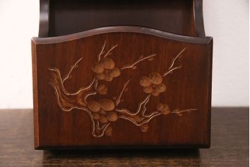 中古　伝統工芸　日光彫り　梅・牡丹・桜　それぞれの花の彫刻が美しく、空間に彩を添えるティッシュボックス、レターホルダー、菓子器セット(小物収納、レターラック、茶たく)(R-052611)