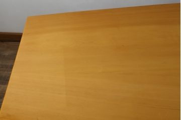 中古　美品　手造り国産家具　総ヒノキ材　木の美しさが感じられるシンプルなダイニングテーブル(作業台、食卓)(R-052612)