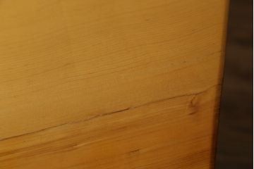 中古　美品　手造り国産家具　総ヒノキ材　木の美しさが感じられるシンプルなダイニングテーブル(作業台、食卓)(R-052612)