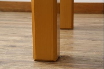 中古　美品　手造り国産家具　総ヒノキ材　木の美しさが感じられるシンプルなダイニングテーブル(作業台、食卓)(R-052612)