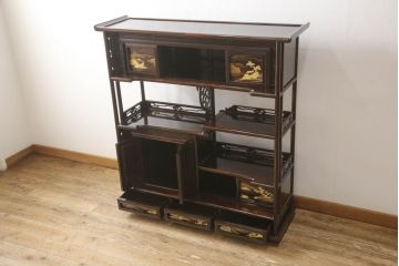 中古　国産工芸家具　林光琳 作　黒檀(コクタン)　品のある佇まいが美しい蒔絵飾り棚(収納棚、戸棚、茶タンス)(R-052614)
