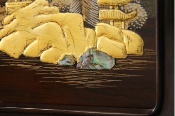 中古　国産工芸家具　林光琳 作　黒檀(コクタン)　品のある佇まいが美しい蒔絵飾り棚(収納棚、戸棚、茶タンス)(R-052614)