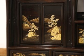 中古　国産工芸家具　林光琳 作　黒檀(コクタン)　品のある佇まいが美しい蒔絵飾り棚(収納棚、戸棚、茶タンス)(R-052614)