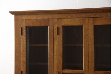和製ビンテージ　高級品!　ナラ材　佇まいからつくりの良さが見て取れる上質なキャビネット(収納棚、食器棚、カップボード、ヴィンテージ)(R-052615)