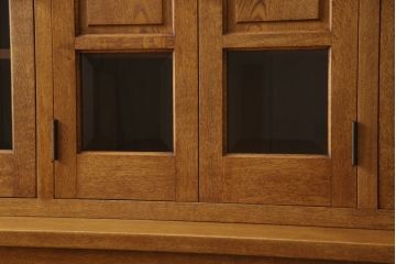 和製ビンテージ　高級品!　ナラ材　佇まいからつくりの良さが見て取れる上質なキャビネット(収納棚、食器棚、カップボード、ヴィンテージ)(R-052615)