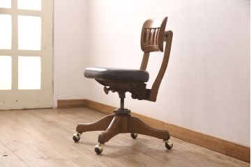 美品　アメリカビンテージ　W.H.GUNLOCKE CHAIR CO.(W.H.ガンロックチェア社)　ナラ材　洗練されたフォルムのデスクチェア(回転椅子、ヴィンテージ)(R-052623)