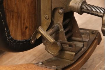 美品　アメリカビンテージ　W.H.GUNLOCKE CHAIR CO.(W.H.ガンロックチェア社)　ナラ材　洗練されたフォルムのデスクチェア(回転椅子、ヴィンテージ)(R-052623)