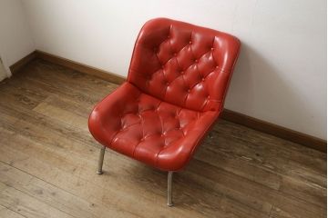 ジャンク品　合皮　富士ファニチア(富士ファニチュア、フジファニチュア、FUJI FURNITURE、富士ファニチャー)　レトロな佇まいのオットマン付きラウンジチェア(1人掛けソファ、イス)(R-052628)