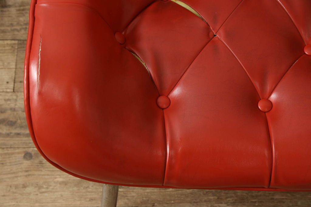 ジャンク品 合皮 富士ファニチア(富士ファニチュア、フジファニチュア、FUJI FURNITURE、富士ファニチャー) レトロな佇まいのオットマン付きラウンジチェア(1人掛けソファ、イス)(R-052628)