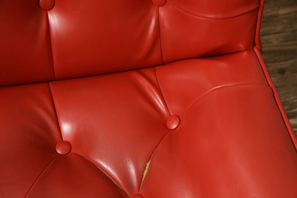 ジャンク品 合皮 富士ファニチア(富士ファニチュア、フジファニチュア、FUJI FURNITURE、富士ファニチャー) レトロな佇まいのオットマン付きラウンジチェア(1人掛けソファ、イス)(R-052628)