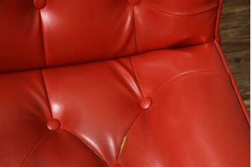 ジャンク品　合皮　富士ファニチア(富士ファニチュア、フジファニチュア、FUJI FURNITURE、富士ファニチャー)　レトロな佇まいのオットマン付きラウンジチェア(1人掛けソファ、イス)(R-052628)