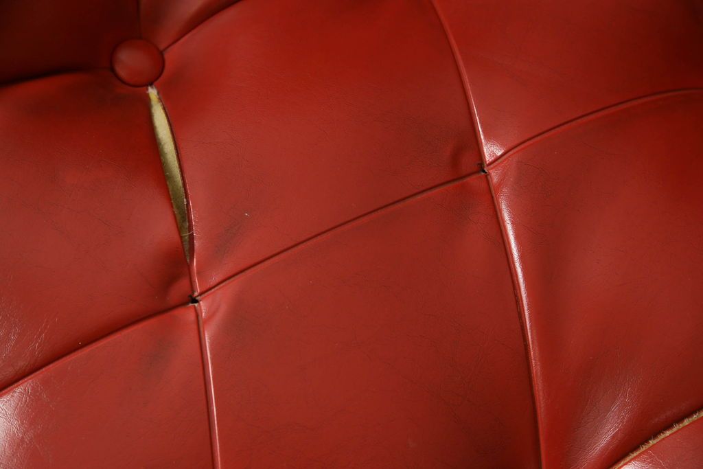 ジャンク品 合皮 富士ファニチア(富士ファニチュア、フジファニチュア、FUJI FURNITURE、富士ファニチャー) レトロな佇まいのオットマン付きラウンジチェア(1人掛けソファ、イス)(R-052628)