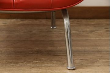 ジャンク品　合皮　富士ファニチア(富士ファニチュア、フジファニチュア、FUJI FURNITURE、富士ファニチャー)　レトロな佇まいのオットマン付きラウンジチェア(1人掛けソファ、イス)(R-052628)