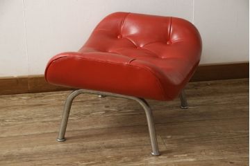 ジャンク品　合皮　富士ファニチア(富士ファニチュア、フジファニチュア、FUJI FURNITURE、富士ファニチャー)　レトロな佇まいのオットマン付きラウンジチェア(1人掛けソファ、イス)(R-052628)