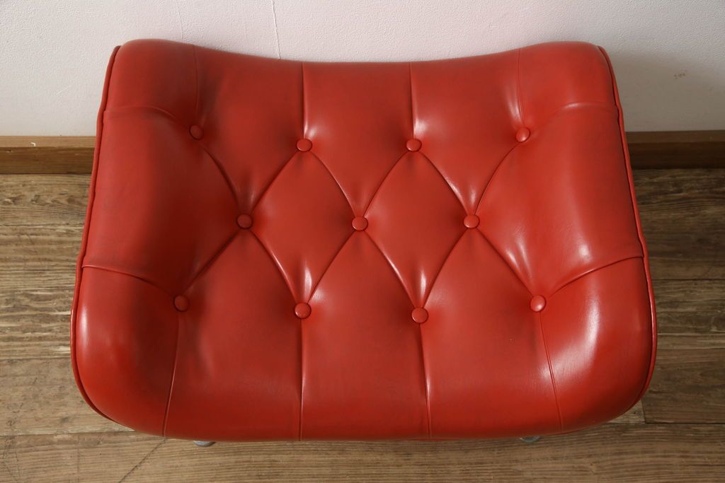 ジャンク品 合皮 富士ファニチア(富士ファニチュア、フジファニチュア、FUJI FURNITURE、富士ファニチャー) レトロな佇まいのオットマン付きラウンジチェア(1人掛けソファ、イス)(R-052628)