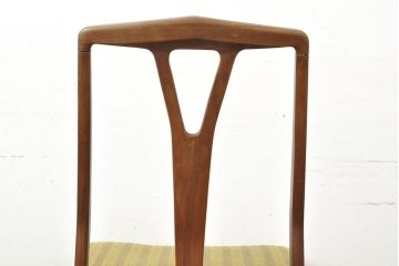 デンマークビンテージ　チーク材　洗練された佇まいが目を引くダイニングチェア2脚セット(イス、椅子、ヴィンテージ、北欧)(R-052635)