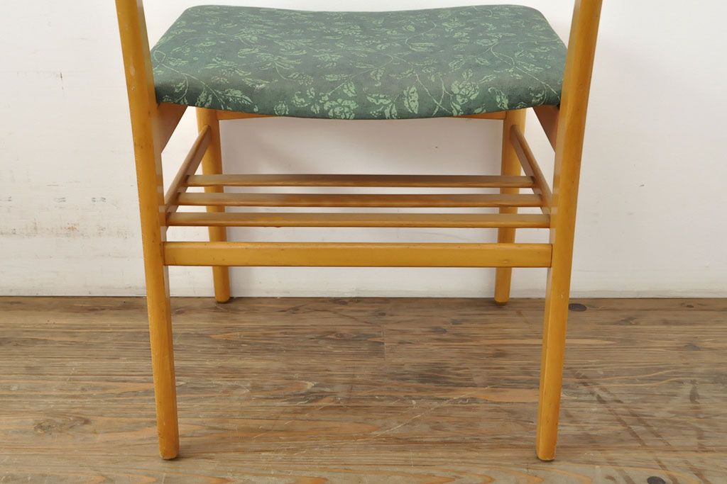 北欧ビンテージ　ビーチ材　ナチュラルなお部屋づくりにぴったりなダイニングチェア4脚セット(イス、椅子、ヴィンテージ)(R-052636)