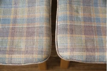 中古　CONDE HOUSE(カンディハウス)　淡い色合いとチェック柄がナチュラルな雰囲気を醸し出すダイニングチェア4脚セット(椅子、アームチェア)(R-052638)
