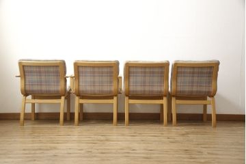 中古　CONDE HOUSE(カンディハウス)　淡い色合いとチェック柄がナチュラルな雰囲気を醸し出すダイニングチェア4脚セット(椅子、アームチェア)(R-052638)