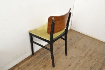 北欧ビンテージ　スタイリッシュなデザインが魅力的なダイニングチェア4脚セット(イス、椅子、ヴィンテージ)(R-052639)