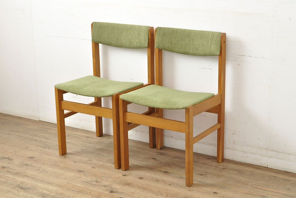 北欧ビンテージ　ナラ材　ナチュラルスタイルにおすすめのダイニングチェア2脚セット　(R-052640)