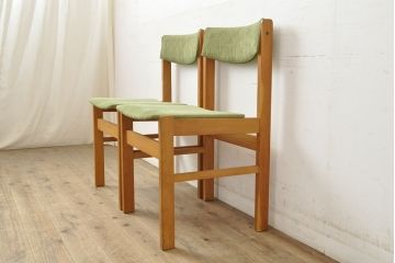 北欧ビンテージ　ナラ材　ナチュラルスタイルにおすすめのダイニングチェア2脚セット　(R-052640)