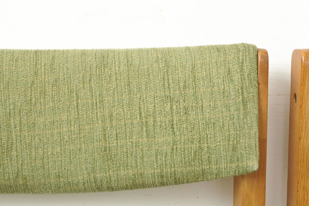 北欧ビンテージ　ナラ材　ナチュラルスタイルにおすすめのダイニングチェア2脚セット　(R-052640)