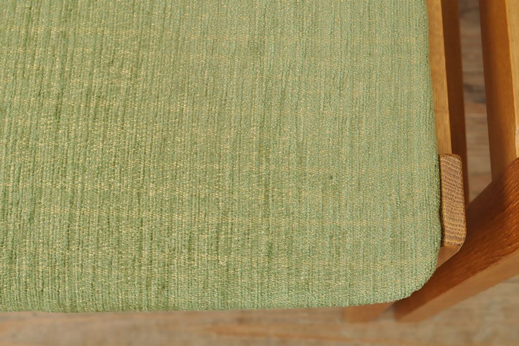 北欧ビンテージ　ナラ材　ナチュラルスタイルにおすすめのダイニングチェア2脚セット　(R-052640)