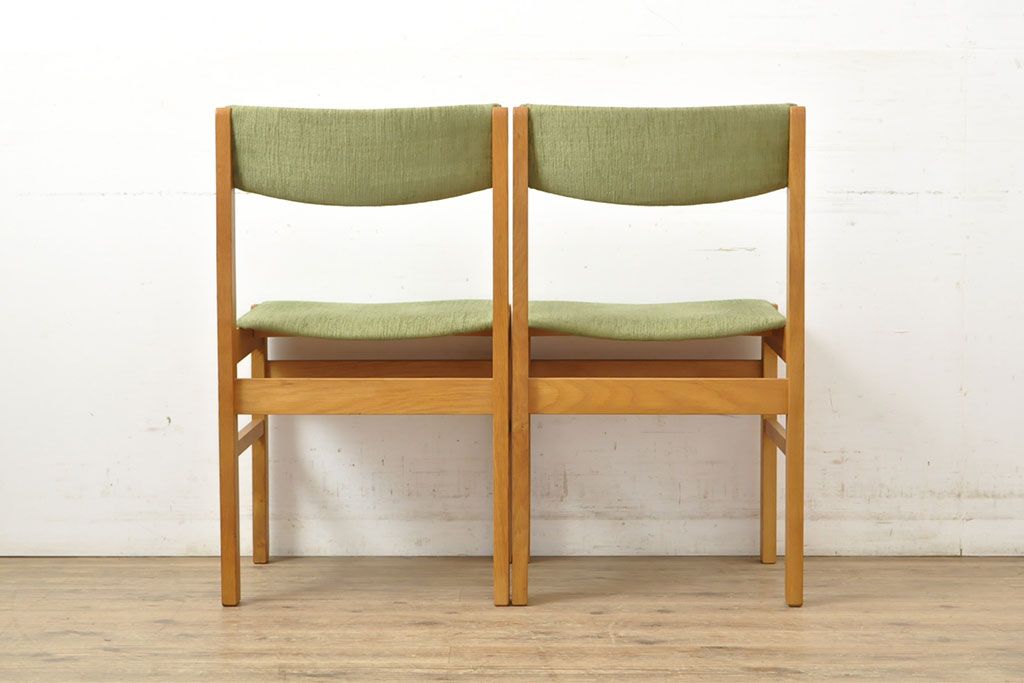 北欧ビンテージ　ナラ材　ナチュラルスタイルにおすすめのダイニングチェア2脚セット　(R-052640)