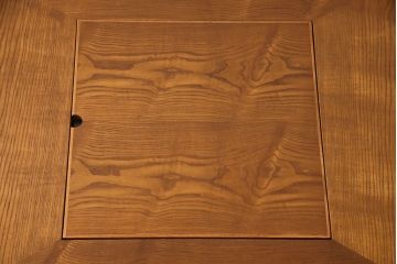 中古　超美品　ケヤキ材　上質な和の空間づくりにぴったりな関西火鉢(木製火鉢、長火鉢、囲炉裏、座卓)(R-052646)