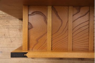 中古　超美品　ケヤキ材　上質な和の空間づくりにぴったりな関西火鉢(木製火鉢、長火鉢、囲炉裏、座卓)(R-052646)